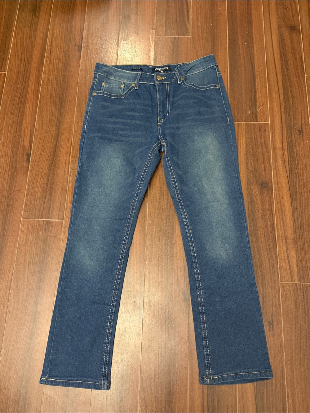 Classic Straight-Leg Jeans in Washed Blue